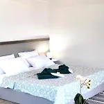 Joanna Deluxe Apartments